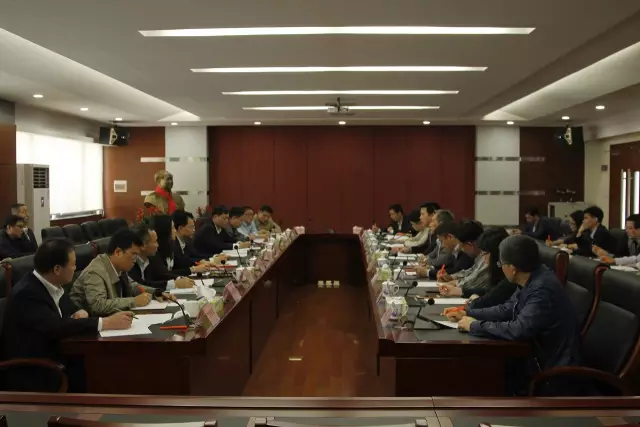 彿山市(shi)政府領(ling)導(dao)到“彿山炤明”調研 希朢彿炤實